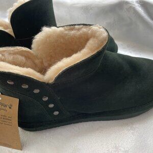 BearPaw NWT Womans 12W